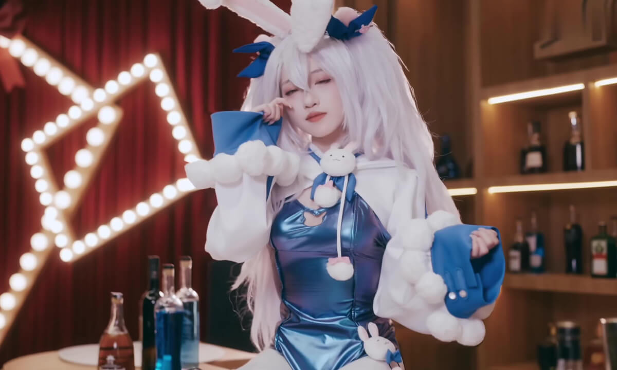 Amazing Cos.132 cover