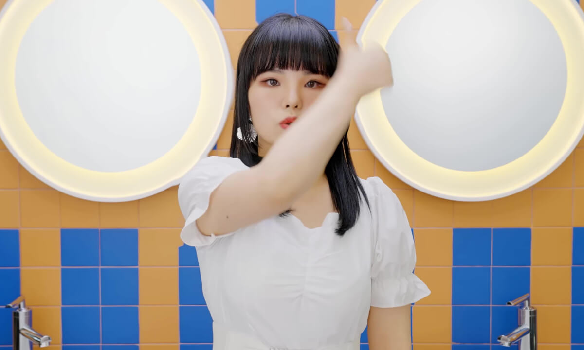 'BOGGLEBOGGLE' Official MV cover