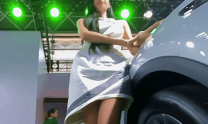 JimVR LEAPMOTOR show girl2 VR Video JimVR LEAPMOTOR show girl2 VR