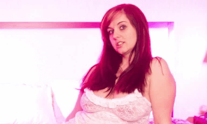 Model Pink Lingerie - 2D to A.I. 3D - photo slide show VR Video Model Pink Lingerie - 2D to A.I. 3D - photo slide show VR