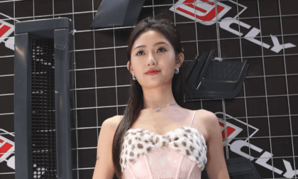 Auto show internet celebrity 珍妮 VR Video Auto show internet celebrity 珍妮 VR