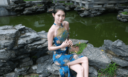 中式旗袍风格,很显身材 VR Video 中式旗袍风格,很显身材 VR