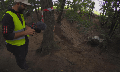 Offroad driver swears after codriver tells him to go flat out before steep descent Offroad driver swears after codriver tells him to go flat out before steep descent