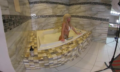 emma bath tub photo shoot behind the scenes VR Video emma bath tub photo shoot behind the scenes VR