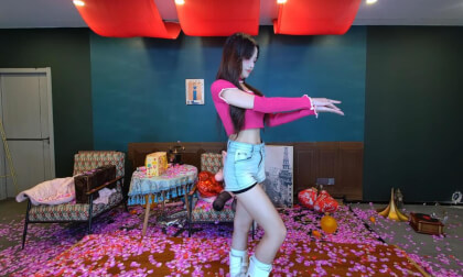 狸妖妖20241018001 极乐净土 3D VR 180 8K VR Video 狸妖妖20241018001 极乐净土 3D VR 180 8K VR