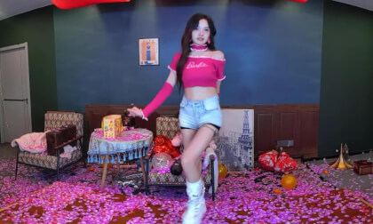 狸妖妖20241018001 恋爱告急 3D VR 180 8K VR Video 狸妖妖20241018001 恋爱告急 3D VR 180 8K VR