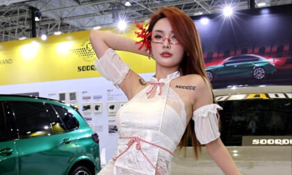 Dongguan AIT Auto Show models play cosplay VR Video Dongguan AIT Auto Show models play cosplay VR