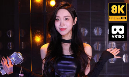 Pretty girl performing dance VR Video Pretty girl performing dance VR