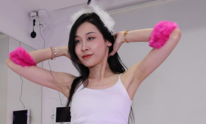 Dance with the pink shorts VR Video Dance with the pink shorts VR