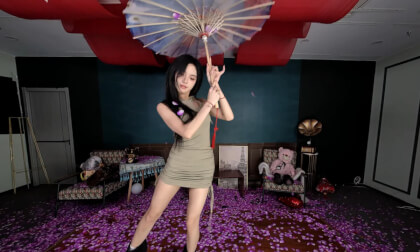 狸妖妖202411112001 花雨弄 3D VR 180 8K VR Video 狸妖妖202411112001 花雨弄 3D VR 180 8K VR