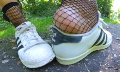 Girl me sweaty fishnet Socks and Adidas Superstars 3d 180 VR - Clip Download Link in the Description VR Video Girl me sweaty fishnet Socks and Adidas Superstars 3d 180 VR - Clip Download Link in the Description VR