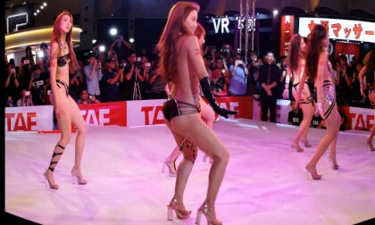 20170610 luxy girl_180x180_LR VR Video 20170610 luxy girl_180x180_LR VR