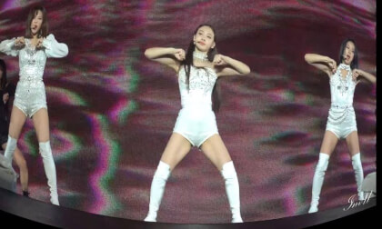 kpop 190723 TWICELIGHTS IN Chicago - Intro + Born This Way Nayeon_180x180_LR VR Video kpop 190723 TWICELIGHTS IN Chicago - Intro + Born This Way Nayeon_180x180_LR VR