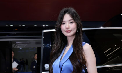 Guangzhou Auto Show car model Yutong VR Video Guangzhou Auto Show car model Yutong VR