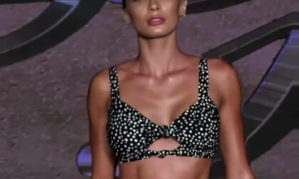Swimwear & Underwearsharnel _LRF_Full_SBS VR Video Swimwear & Underwearsharnel _LRF_Full_SBS VR