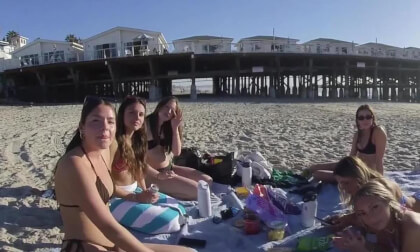 Beautiful Sunny California beaches in VR180 in the middle of Winter VR BEACH TOUR TRAVEL in a VIRTUAL TOUR VR Video Beautiful Sunny California beaches in VR180 in the middle of Winter VR BEACH TOUR TRAVEL in a VIRTUAL TOUR VR