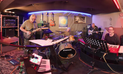 Days of wines and roses mar 28, 2025 cut version "RetroNEO" VR180 8k Days of wines and roses mar 28, 2025 cut version "RetroNEO" VR180 8k