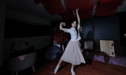 狸妖妖liyaoyao 20250420001 世界美好与你环环相扣 3D VR 180 8K VR Video 狸妖妖liyaoyao 20250420001 世界美好与你环环相扣 3D VR 180 8K VR