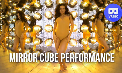 Mirror cube performance VR Video Mirror cube performance VR