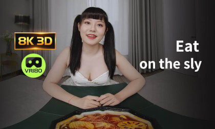 Oh, my God! Yaoyao had an accident in stealing food. VR Video Oh, my God! Yaoyao had an accident in stealing food. VR