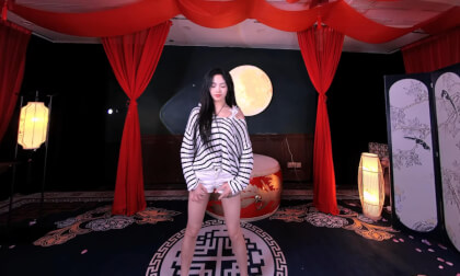 狸妖妖liyaoyao 20250528001 Wiggle Wiggle 3D VR 180 8K VR Video 狸妖妖liyaoyao 20250528001 Wiggle Wiggle 3D VR 180 8K VR