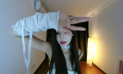 云云子yunyunzi 20250312001 No.9 3D VR 180 8K VR Video 云云子yunyunzi 20250312001 No.9 3D VR 180 8K VR