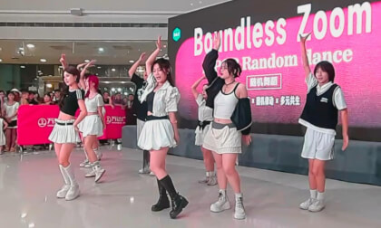 再次重逢的世界 250802195938205 VR Video 再次重逢的世界 250802195938205 VR