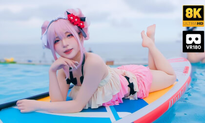 Cute girl playing on the Paddle Board in the pool VR Video Cute girl playing on the Paddle Board in the pool VR