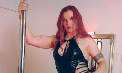 Pole Dancing with black outfit  and high heels VR Video Pole Dancing with black outfit  and high heels VR