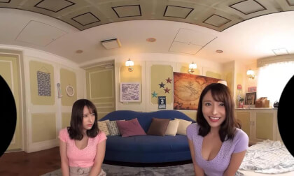 twin sisters twin sisters