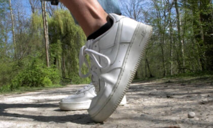 Model Angelina presents one of her favorite shoes, the Nike Air Force, and her favorite socks are black  | vr3dmodels VR Video Model Angelina presents one of her favorite shoes, the Nike Air Force, and her favorite socks are black  | vr3dmodels VR