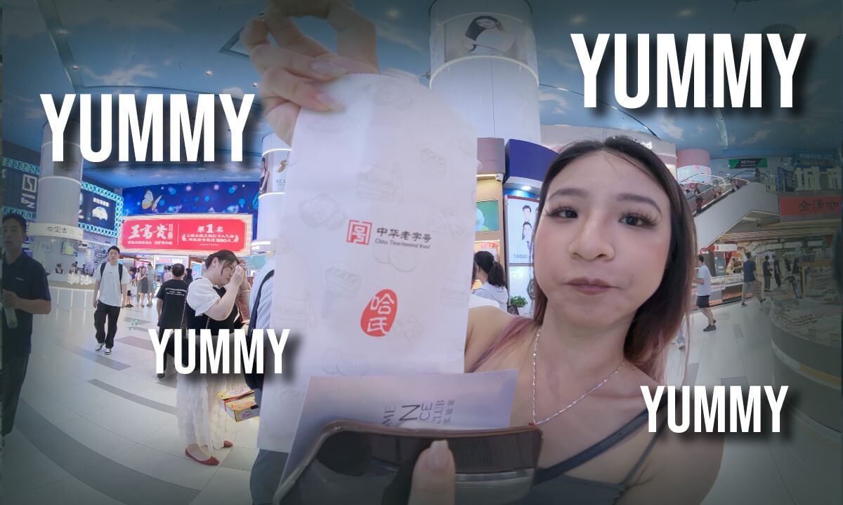 Hurry up and have a taste of this traditional Chinese pastry!-Immersive Girlfriend Series cover