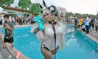 Summer Cool Pool Cosplay Event(3D VR180) VR Video Summer Cool Pool Cosplay Event(3D VR180) VR