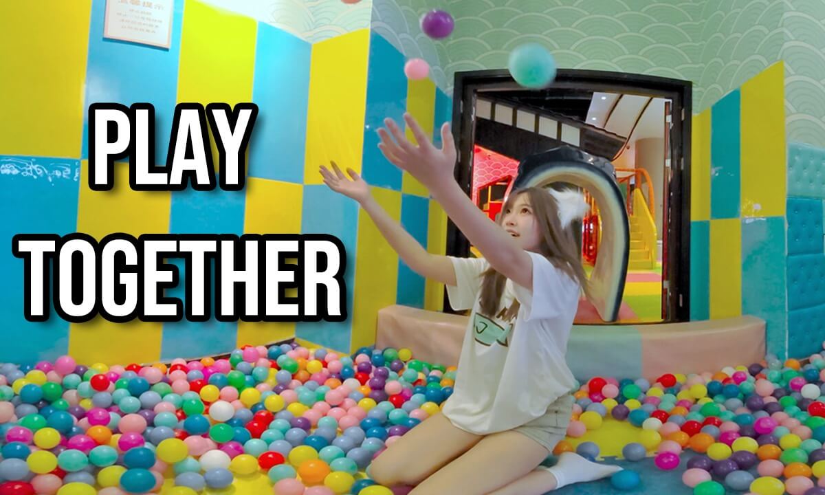 Hurry up and come play with me! cover