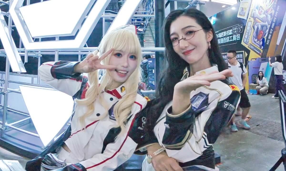 Models at Wonder Festival 2025 (3D VR180) cover