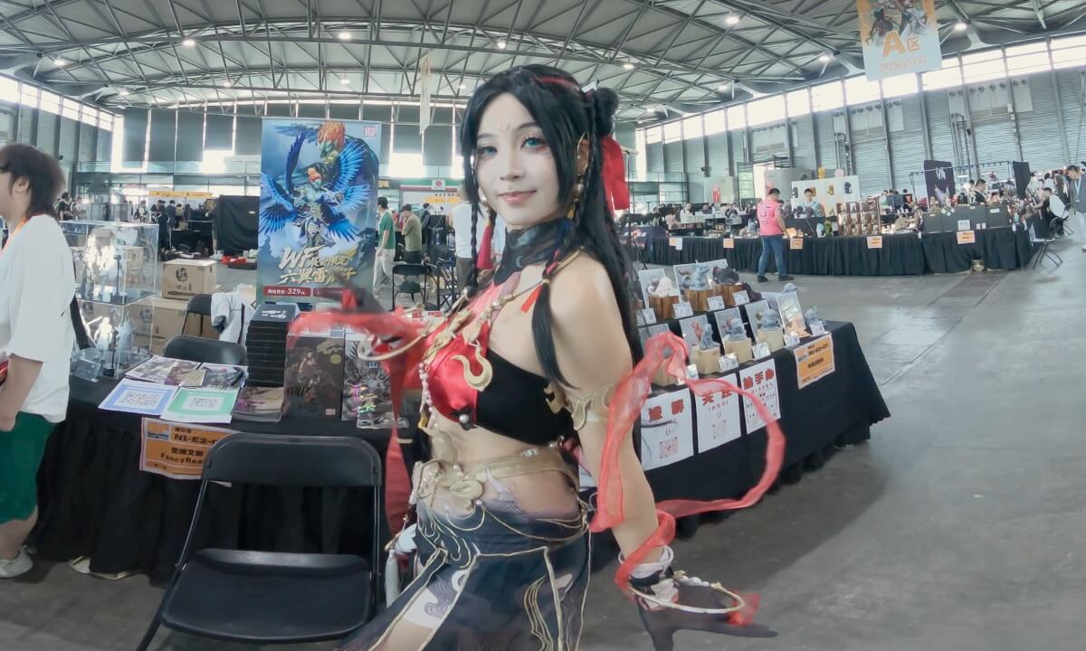 Models at Wonder Festival 2025 (3D VR180) cover