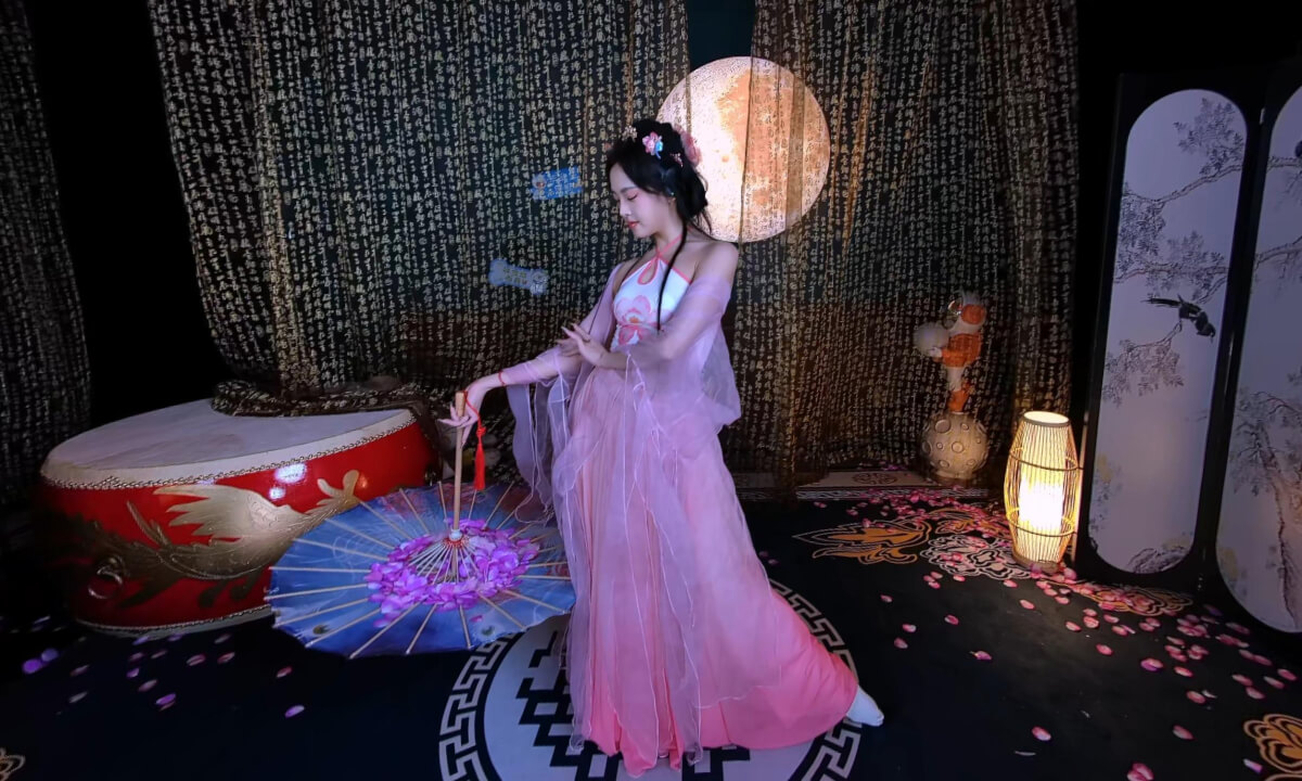狸妖妖liyaoyao 20250926001 画中游 3D VR 180 8K cover