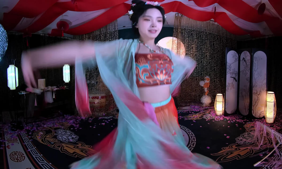 狸妖妖liyaoyao 20251010001 红马 3D VR 180 8K cover