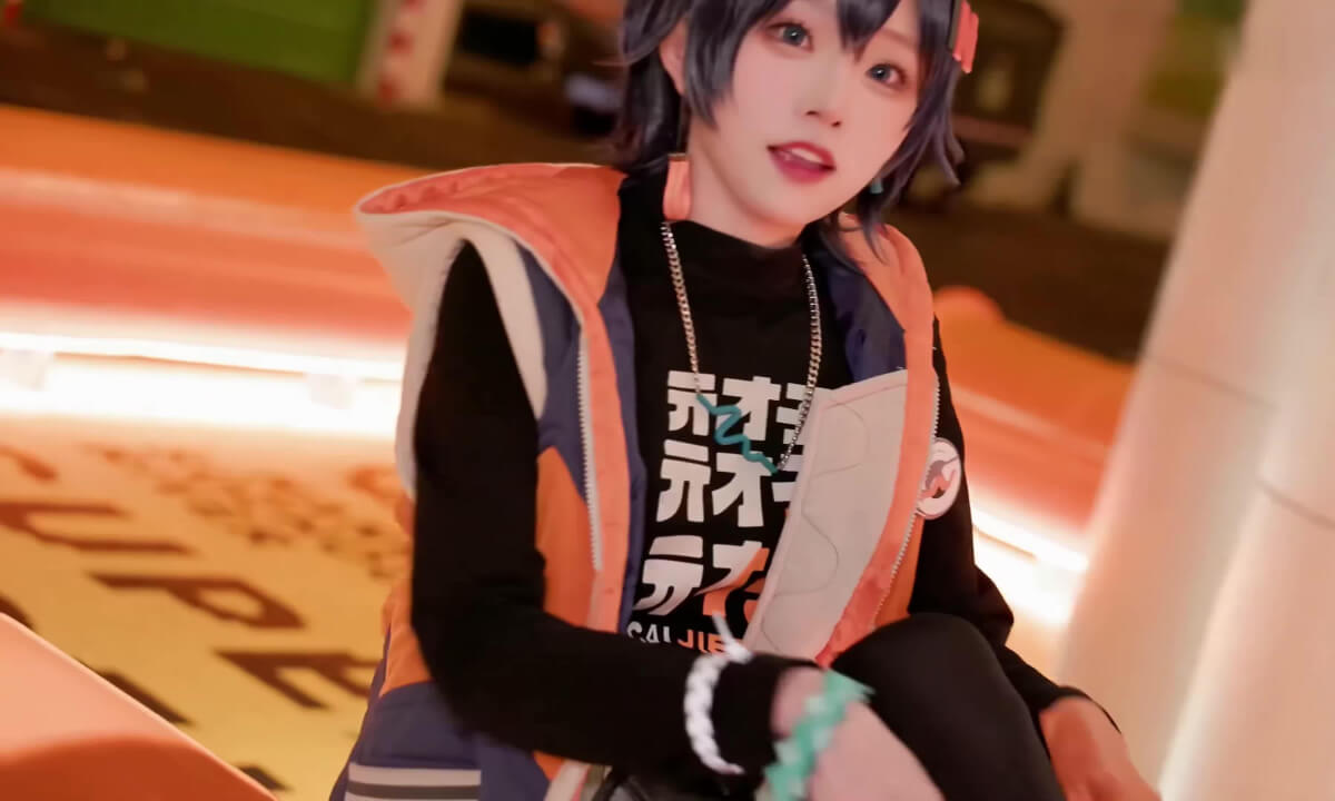 Amazing Cos.11 cover