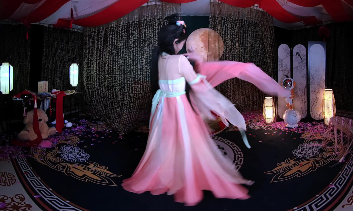 狸妖妖liyaoyao 20251024001 红马 3D VR 180 8K cover
