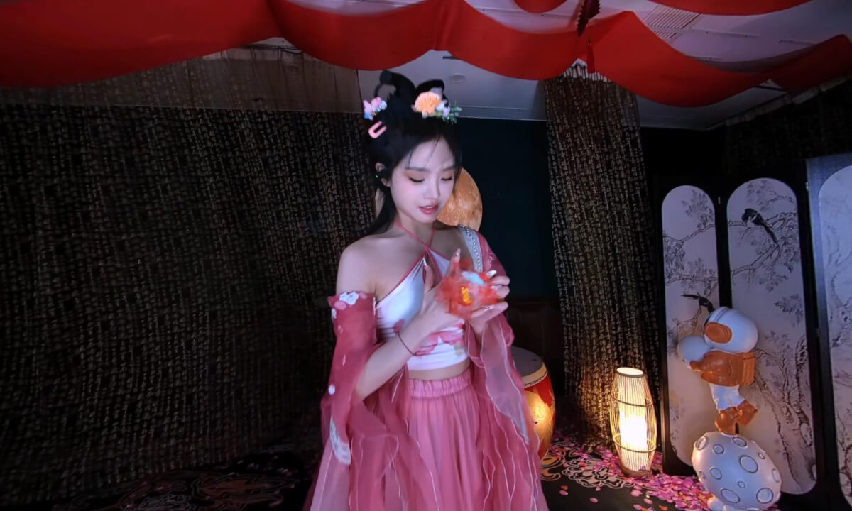 狸妖妖liyaoyao 20251024001 花蛊 3D VR 180 8K cover