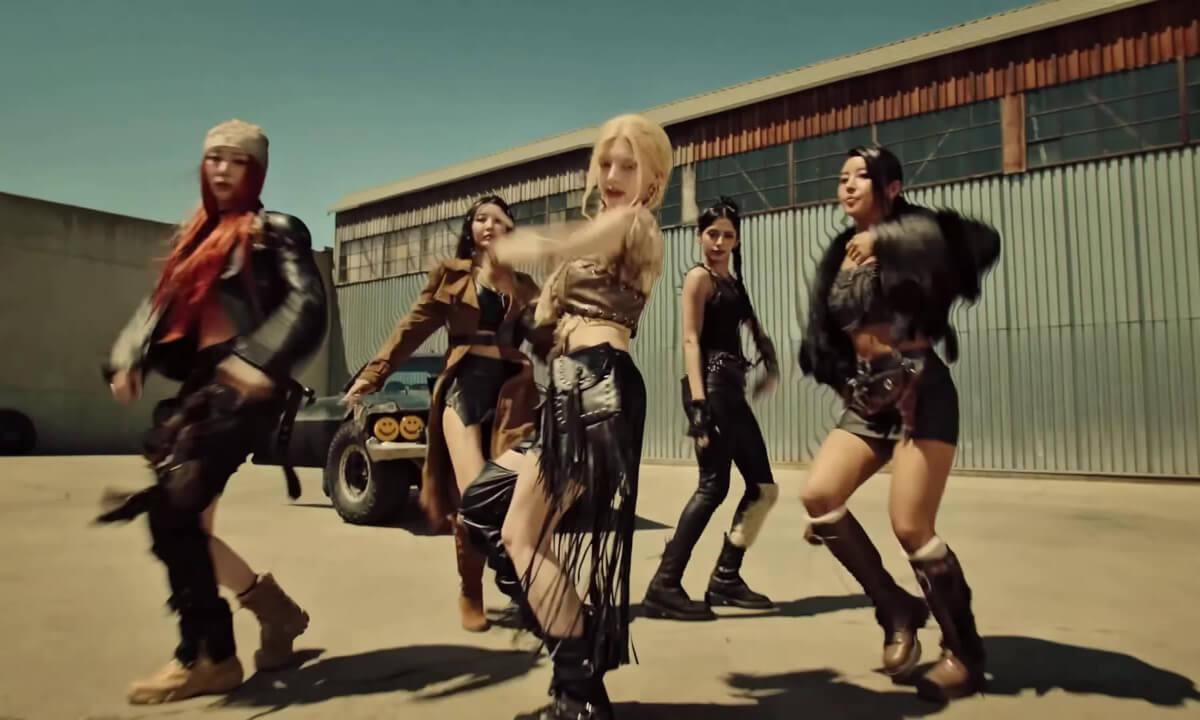 X：IN 'Attention seeker' cover