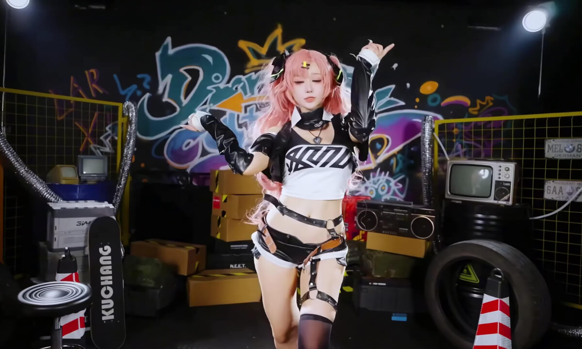 Amazing Cos.50 cover