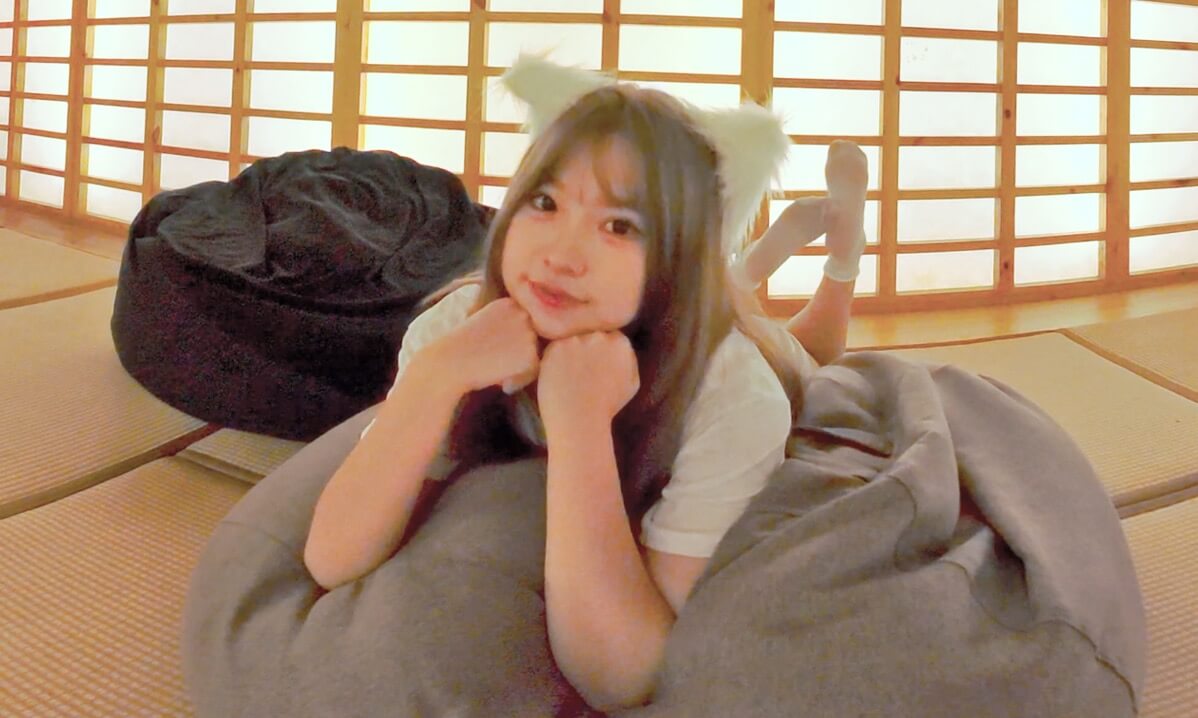 A hot spring soak on my day off is so cozy~ C’mere, cuddle with me and take a little snooze, please~ cover