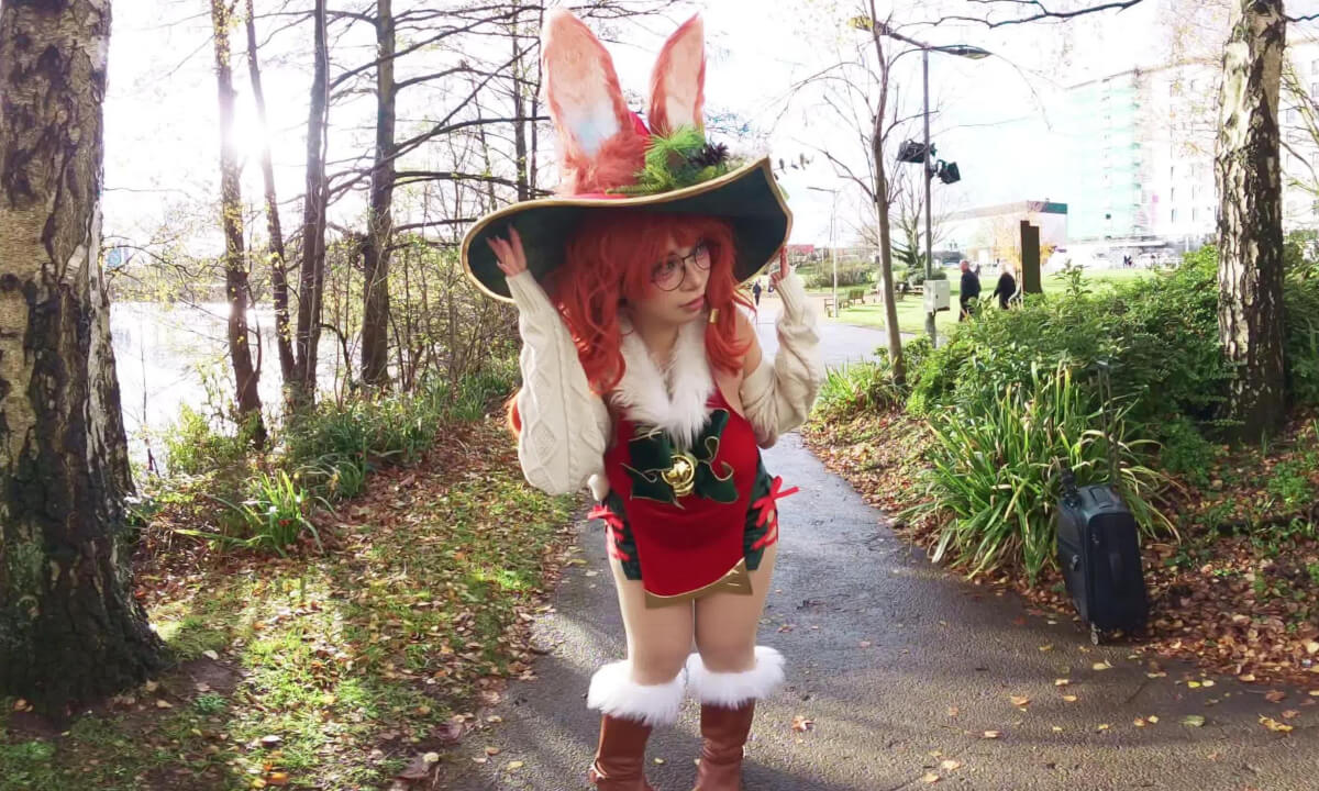 LoL Aurora Cosplay shooting at MCM Birmingham 2025 cover