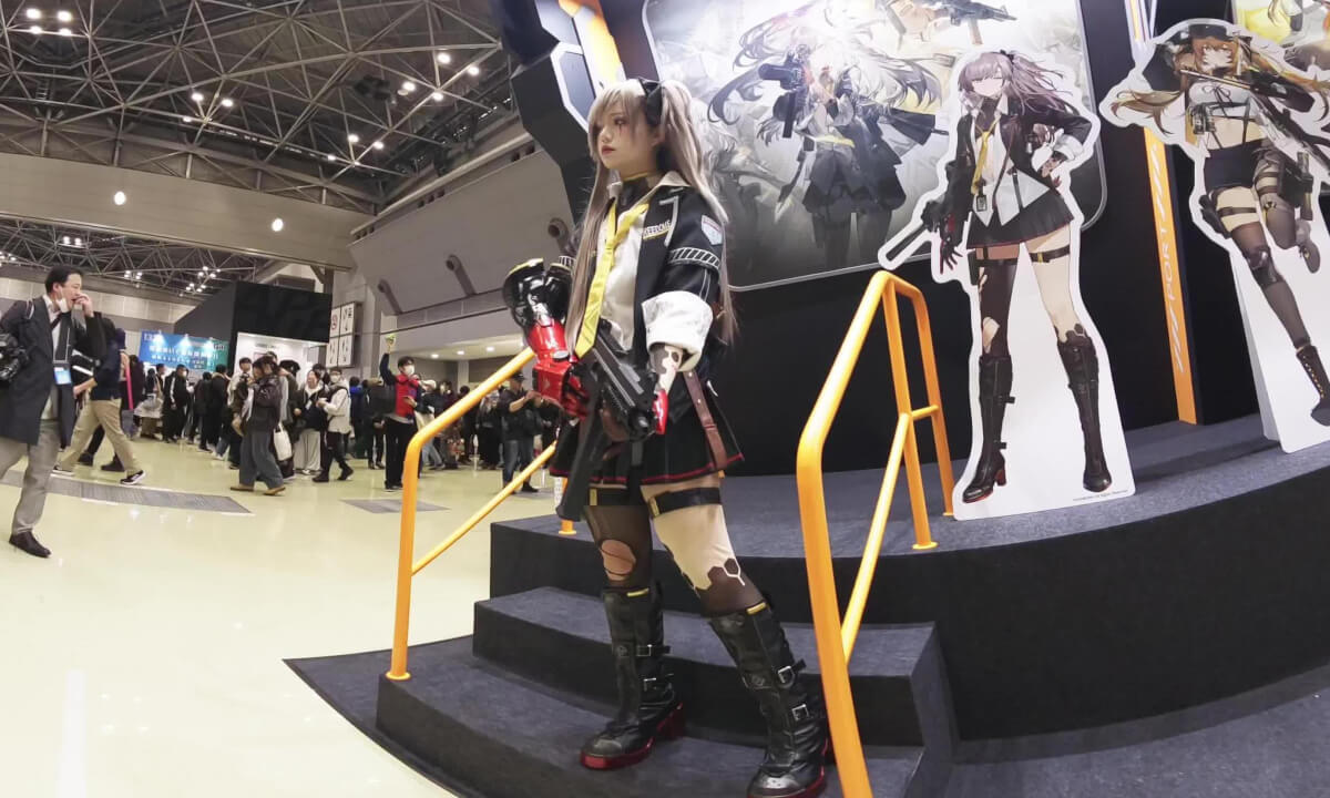 UMP45 Girls' Frontline Cosplayer at comiket winter 2025 cover