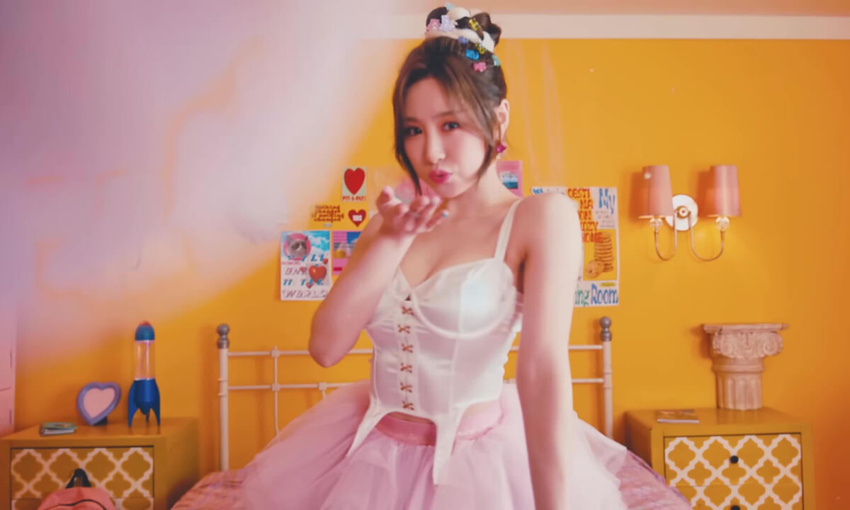 [MV] LUNARSOLAR cover