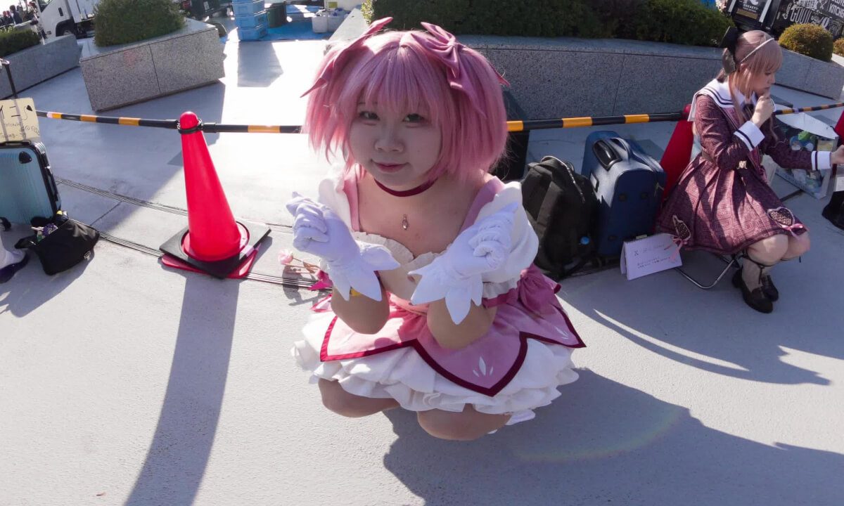 Madoka from MadokaMagica cosplay slide show at comiket 2025 winter cover